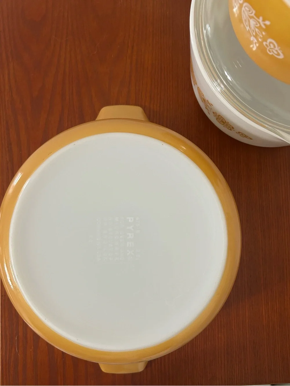 PYREX Butterfly Gold Casserole Set of 4 w/ 1 lid 473 474-B 475-B